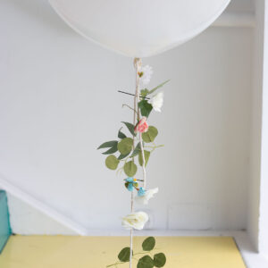 GLOBO XL CON FLORES CON PESO