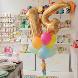 RAMO FELIZ CUMPLEAÑOS ORO FLECOS